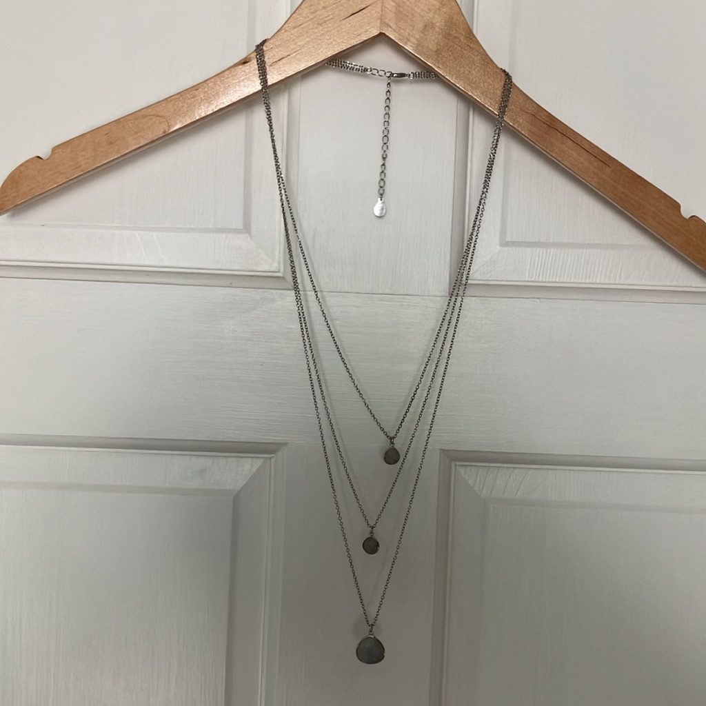 Ann Taylor Loft 3-Tier Necklace 6$